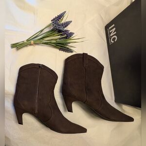 INC International Concepts Womens Secia Western Booties in Chocolate 12M